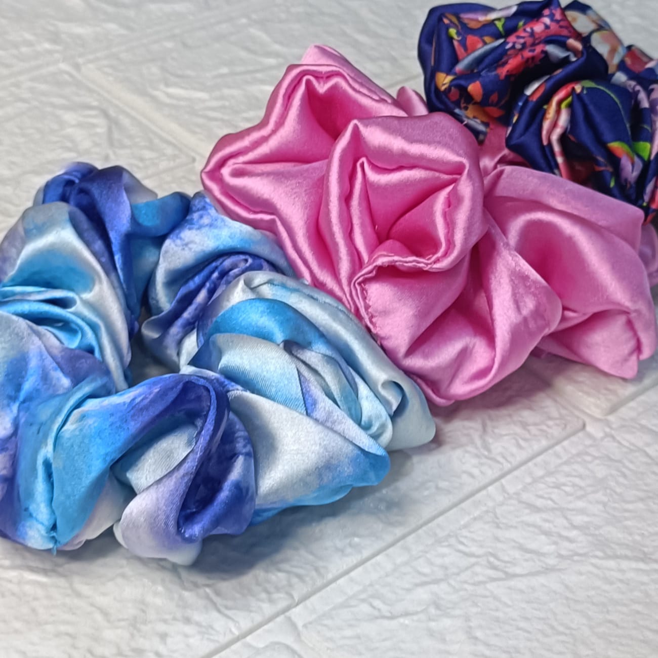 Lisa Satin Scrunchies - Set of 3