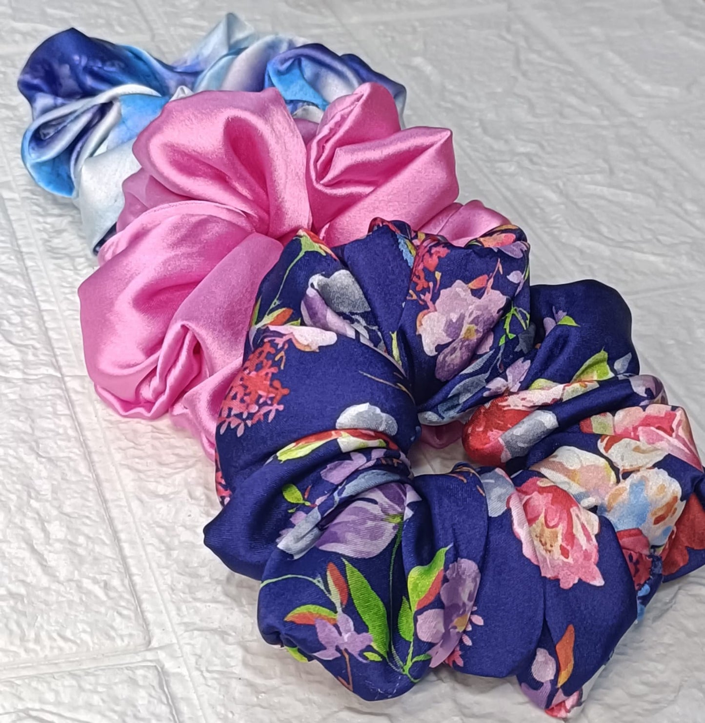 Lisa Satin Scrunchies - Set of 3