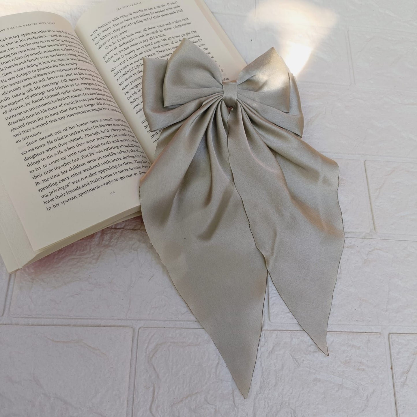 Kheya Olive Tail Bow
