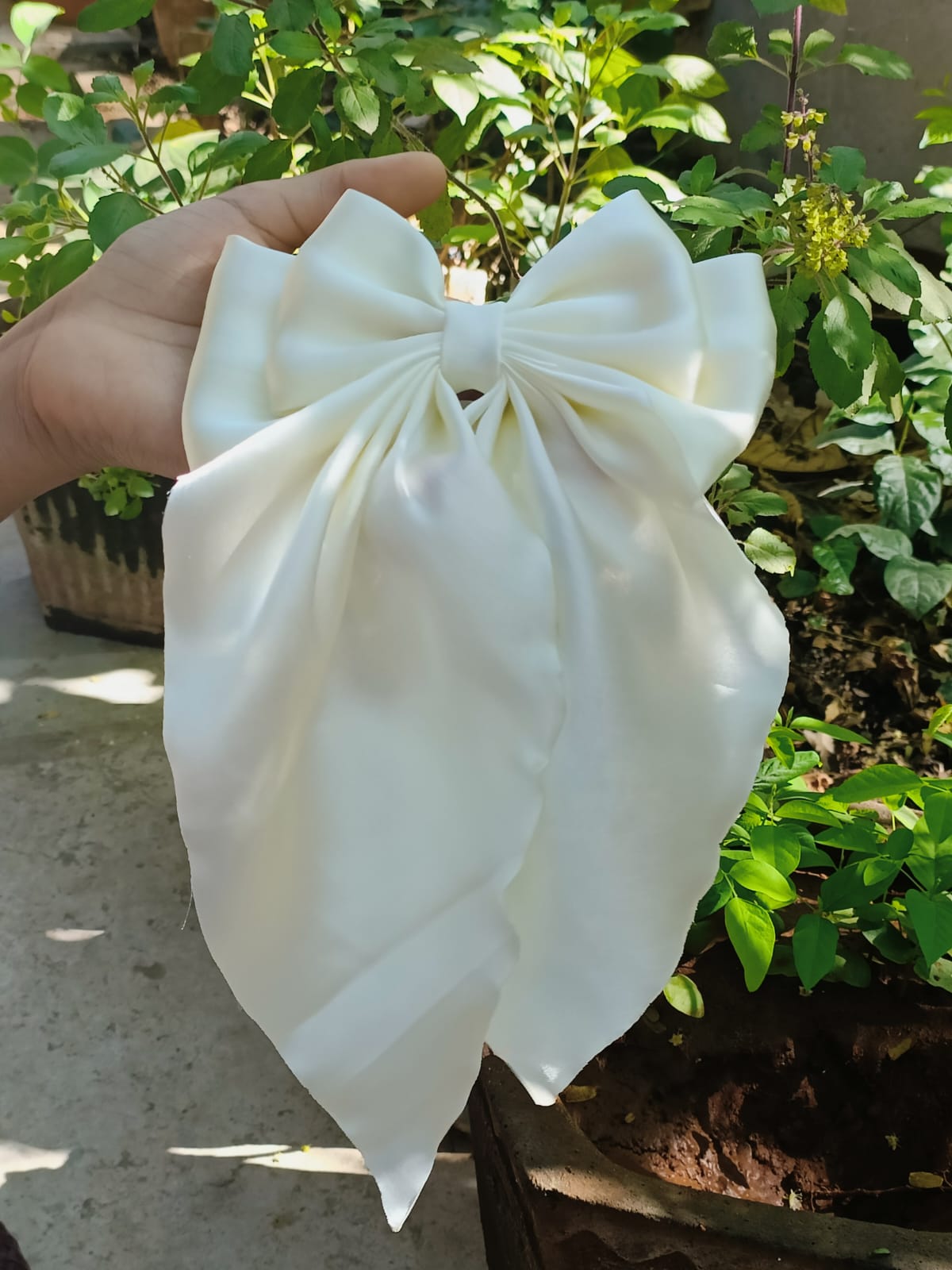 Kheya Cream Tail Bow