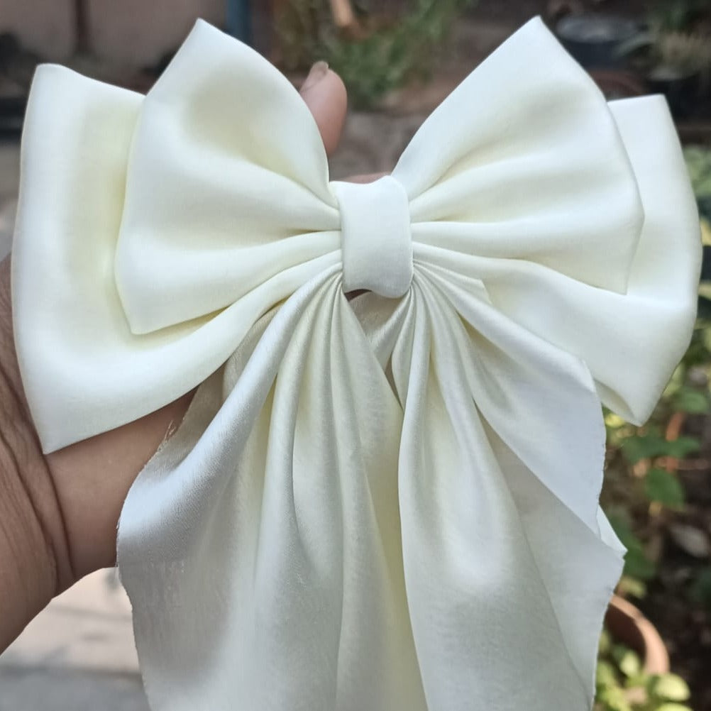 Kheya Cream Tail Bow