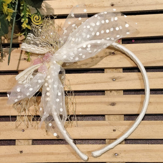 Stylish White Hairband for Girls - 1 pc