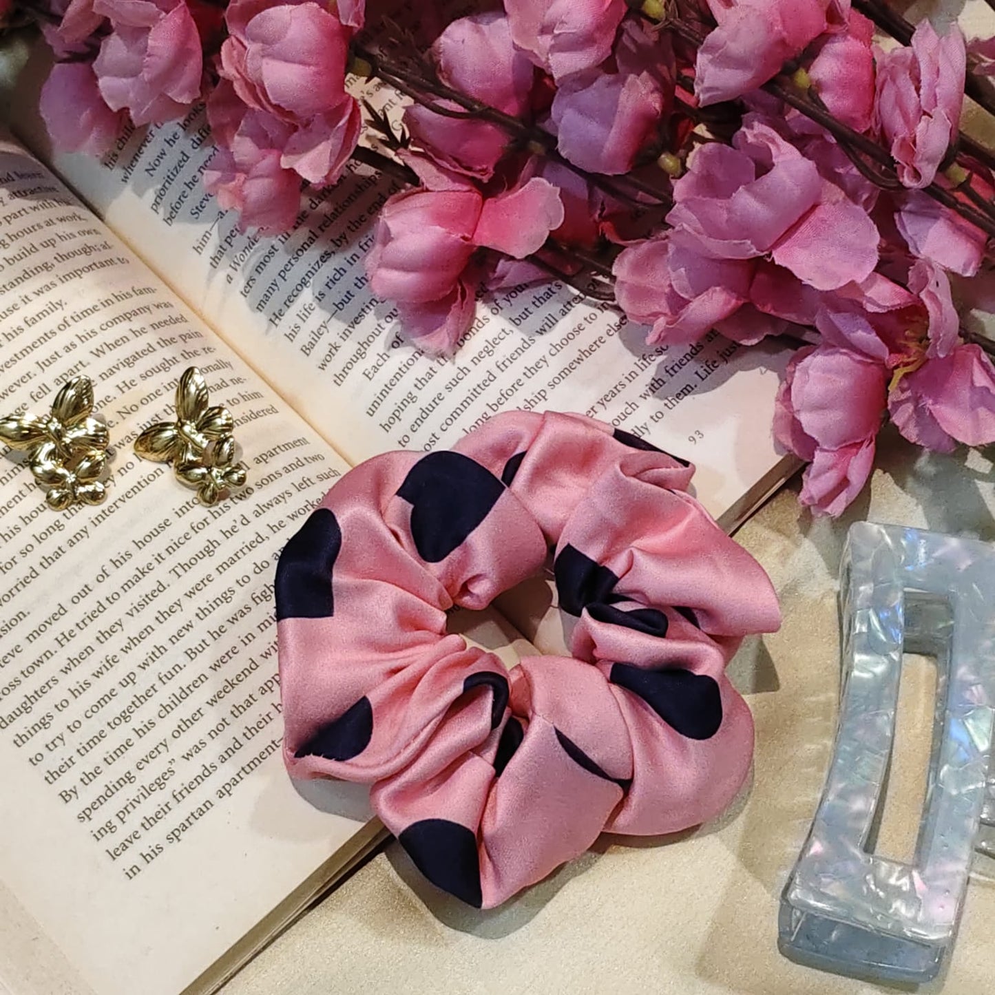 Satin Scrunchie Pink Heart Print - 1 pc
