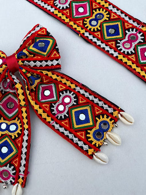Navratri Tail Bow with Gamthi embroidery work - 1 piece